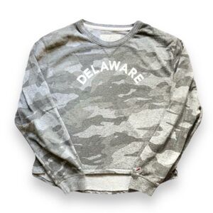 League University of Delaware Blue Hens Gray Camo Sweatshirt Women’s Size Large